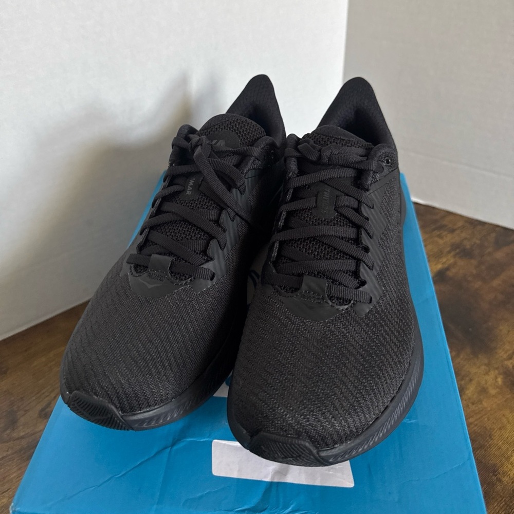 Hoka One One Woman's Sneakers & Athletic Shoes Hoka Solimar Size 6B NEW Black
